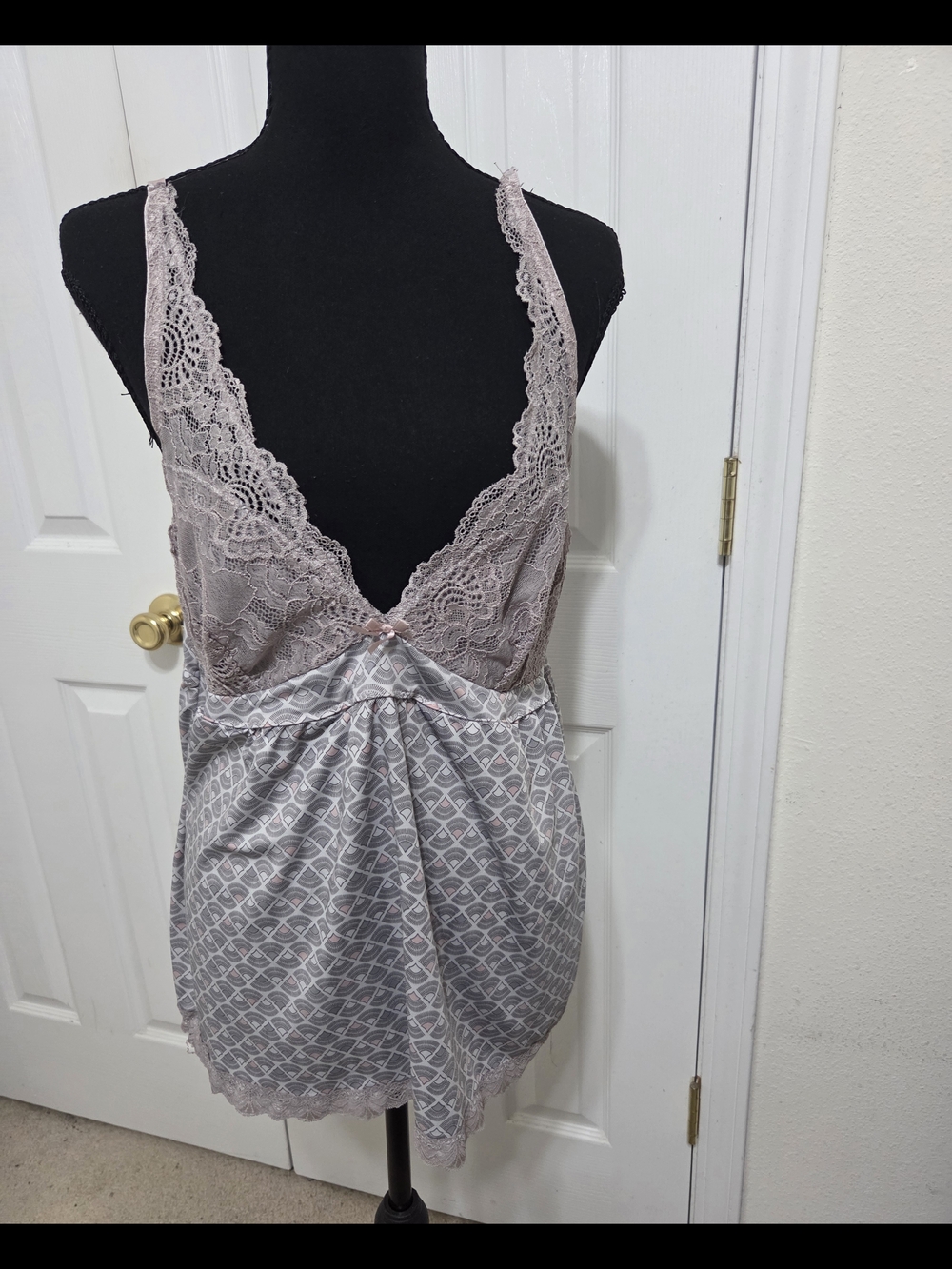Lace-Trim Chemise in  Pink and Light Gray